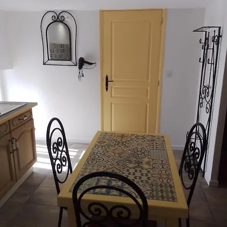 בית נופש La Loge De Fleur Anglars-Saint-Felix