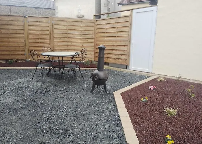 בית נופש La Loge De Fleur Anglars-Saint-Felix